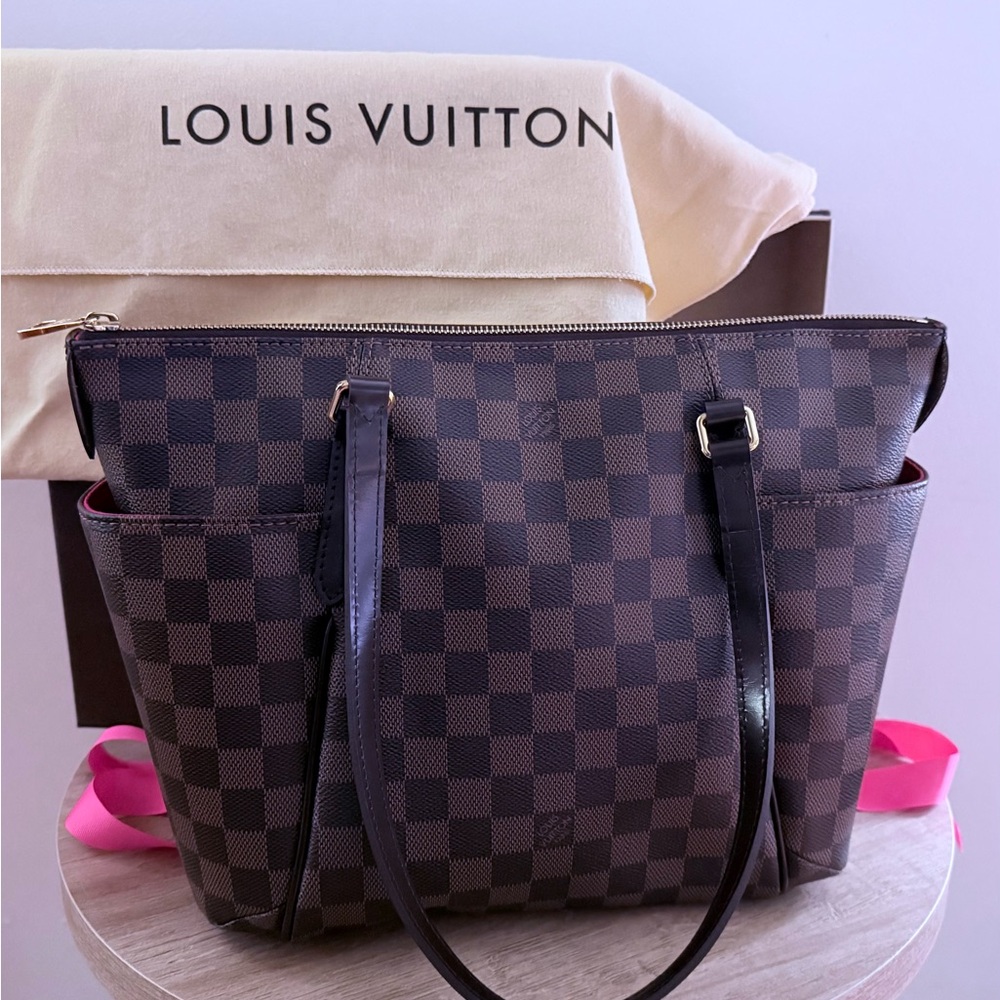 Louis Vuitton Brown Damier Ebene Tote - Picture 7 of 7